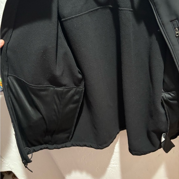 The North Face Black Performance Jacket Soft Shell - Picture 3 of 16